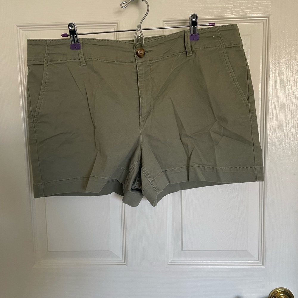 LOFT Women’s Olive Green Shorts